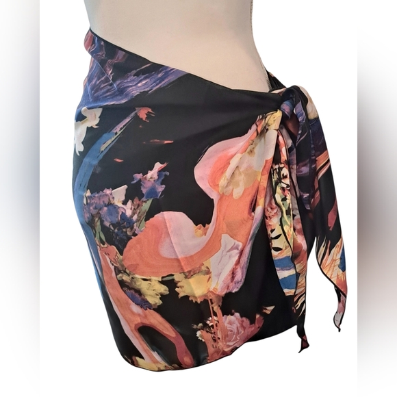 La Palapa Black Floral Abstract Tie-Side Swim Sarong with Multicolor Print - Picture 2 of 7